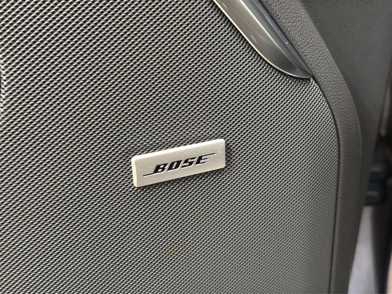 Used 2021 GMC Yukon Denali w/ Denali Premium Package image 12