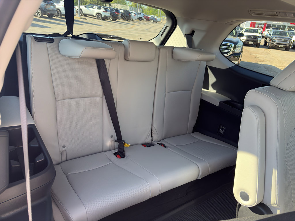 Used 2024 Toyota Grand Highlander Platinum image 18