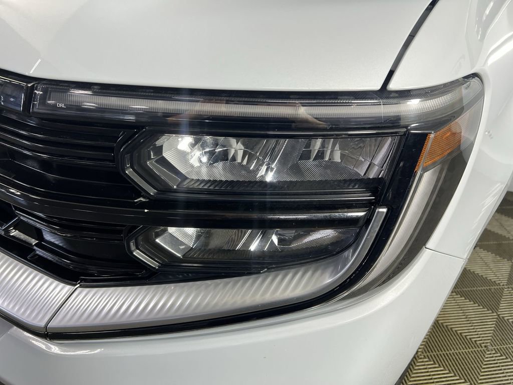 Used 2025 Ford Expedition Platinum AWD/4WD image 37