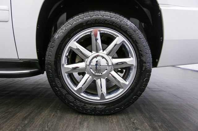 Used 2011 GMC Yukon XL Denali AWD/4WD image 48
