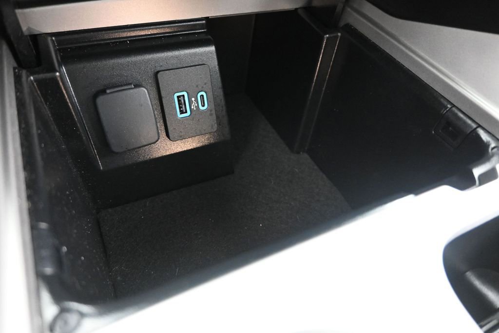 Used 2023 Ford Explorer ST w/ Equipment Group 401A AWD/4WD image 18