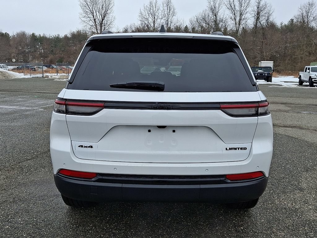New 2025 Jeep Grand Cherokee Limited w/ Black Appearance Package AWD/4WD image 7