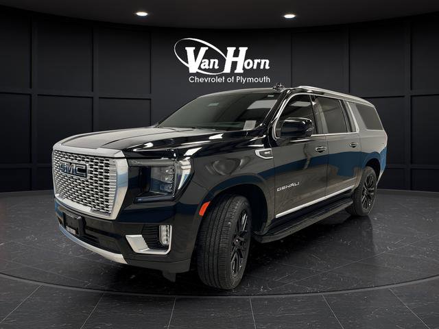 Used 2023 GMC Yukon XL Denali AWD/4WD image 3