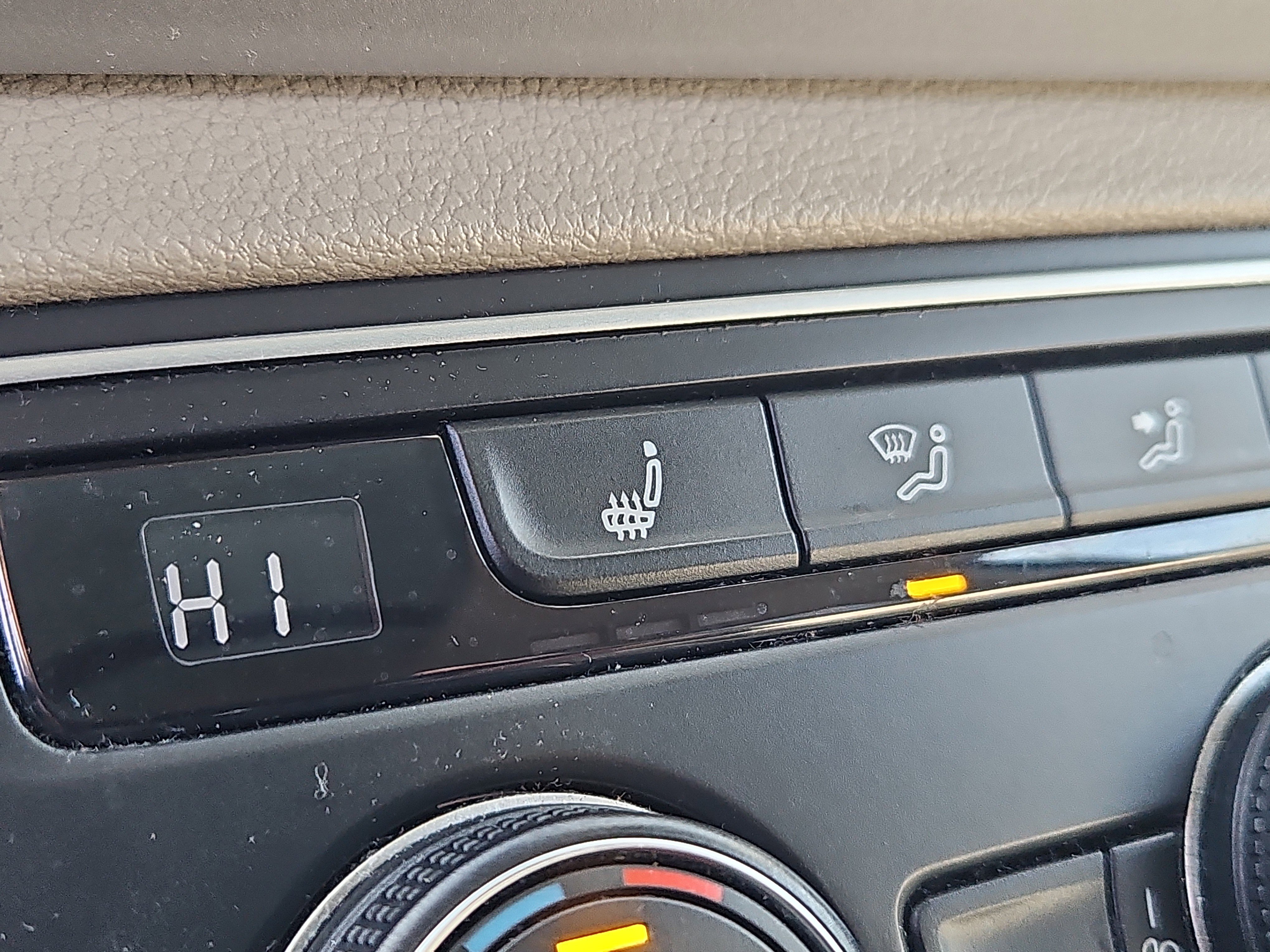 Used 2019 Volkswagen Atlas SE w/ Panoramic Sunroof Package image 12