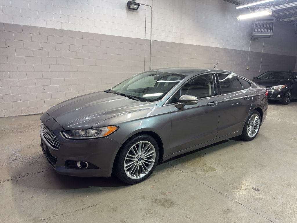 Used 2014 Ford Fusion SE w/ Equipment Group 202A FWD image 3