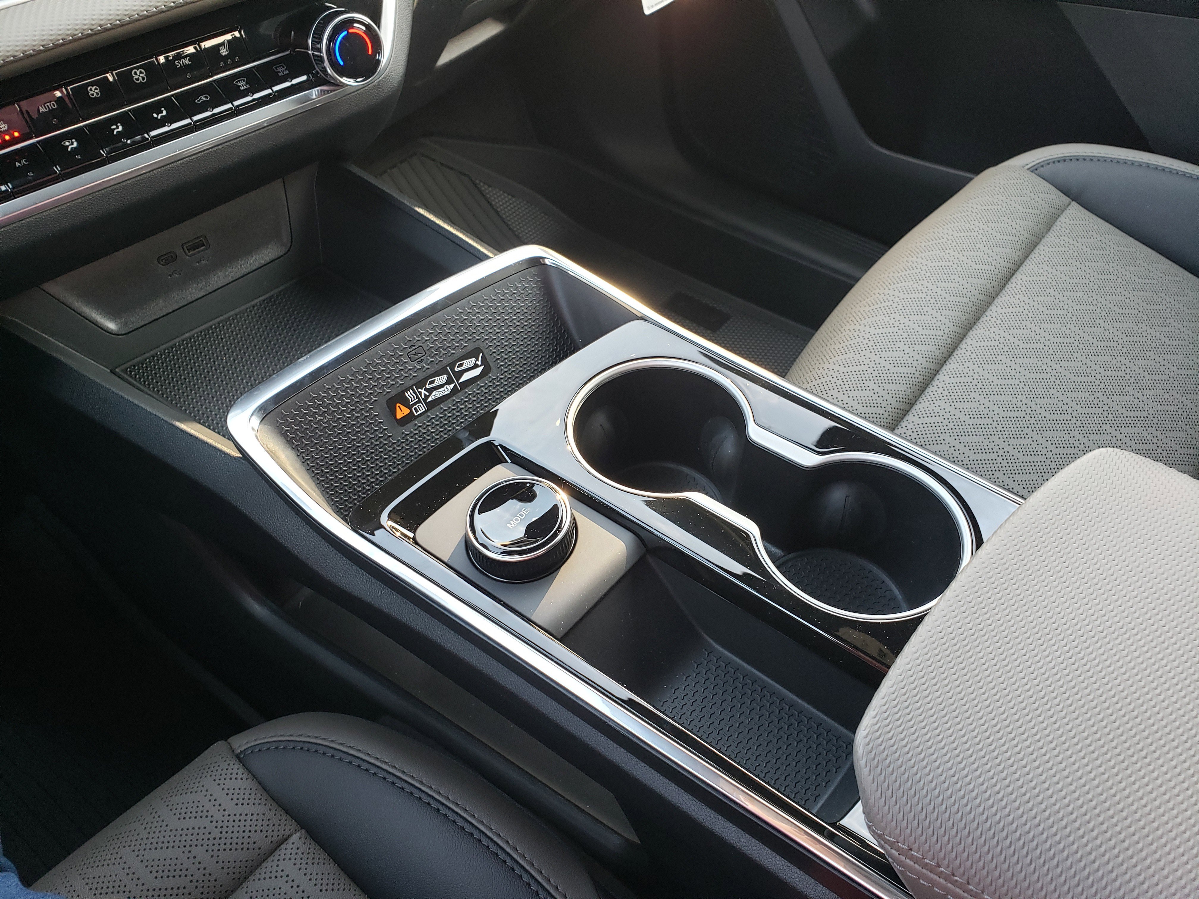 New 2026 Chevrolet Equinox LT w/ Convenience Package II image 24