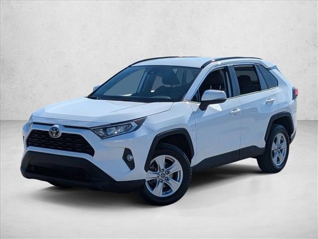 Used 2021 Toyota RAV4 XLE FWD image 1