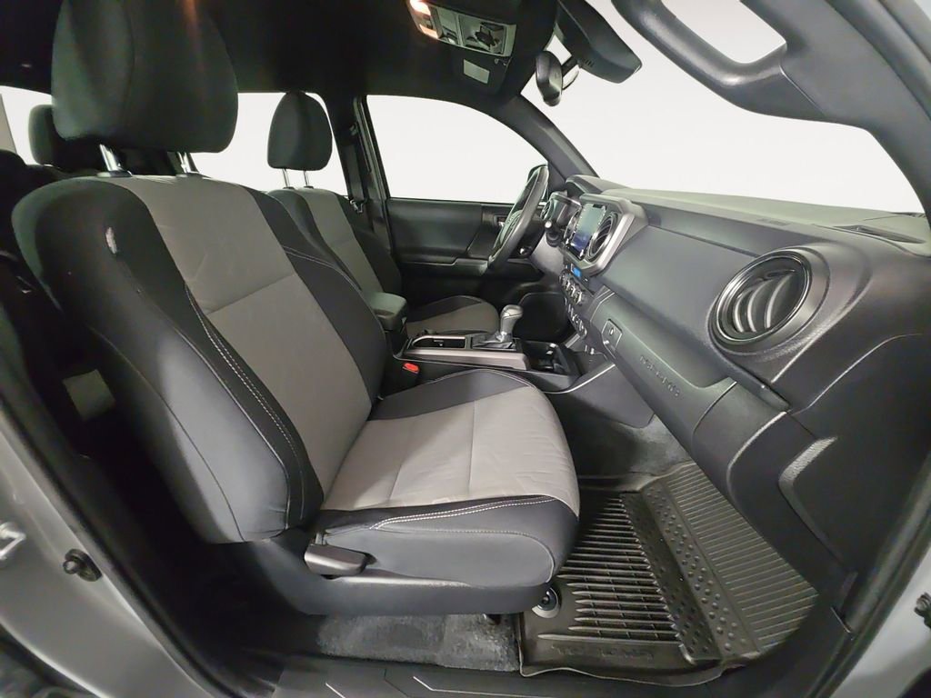Used 2021 Toyota Tacoma TRD Off-Road image 15