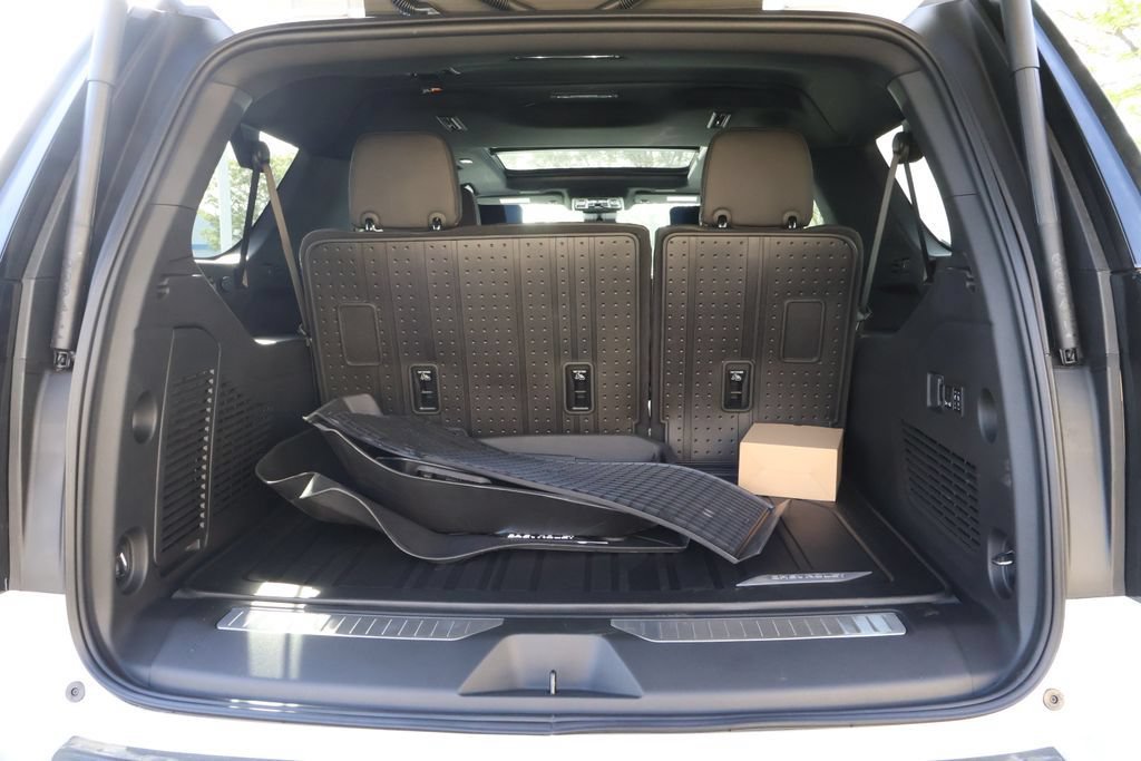 New 2026 Chevrolet Suburban Premier AWD/4WD image 45