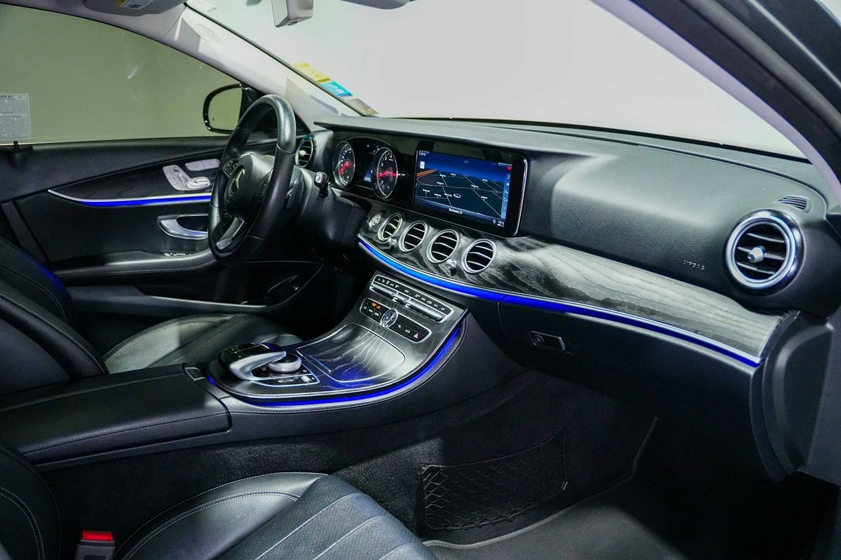 Used 2018 Mercedes-Benz E 300 image 22
