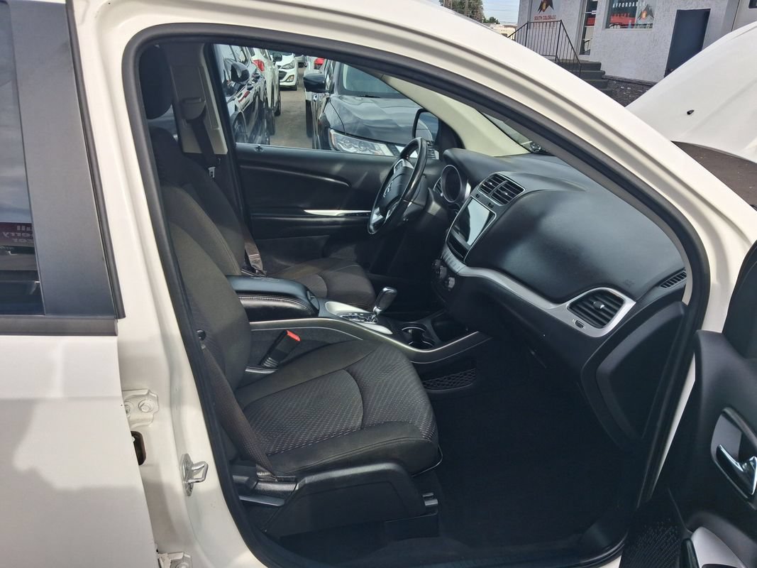 Used 2019 Dodge Journey SE w/ Premium Group AWD/4WD image 14