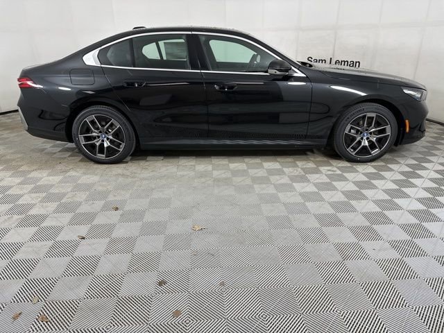 Used 2024 BMW i5 eDrive40i w/ Premium Package image 23