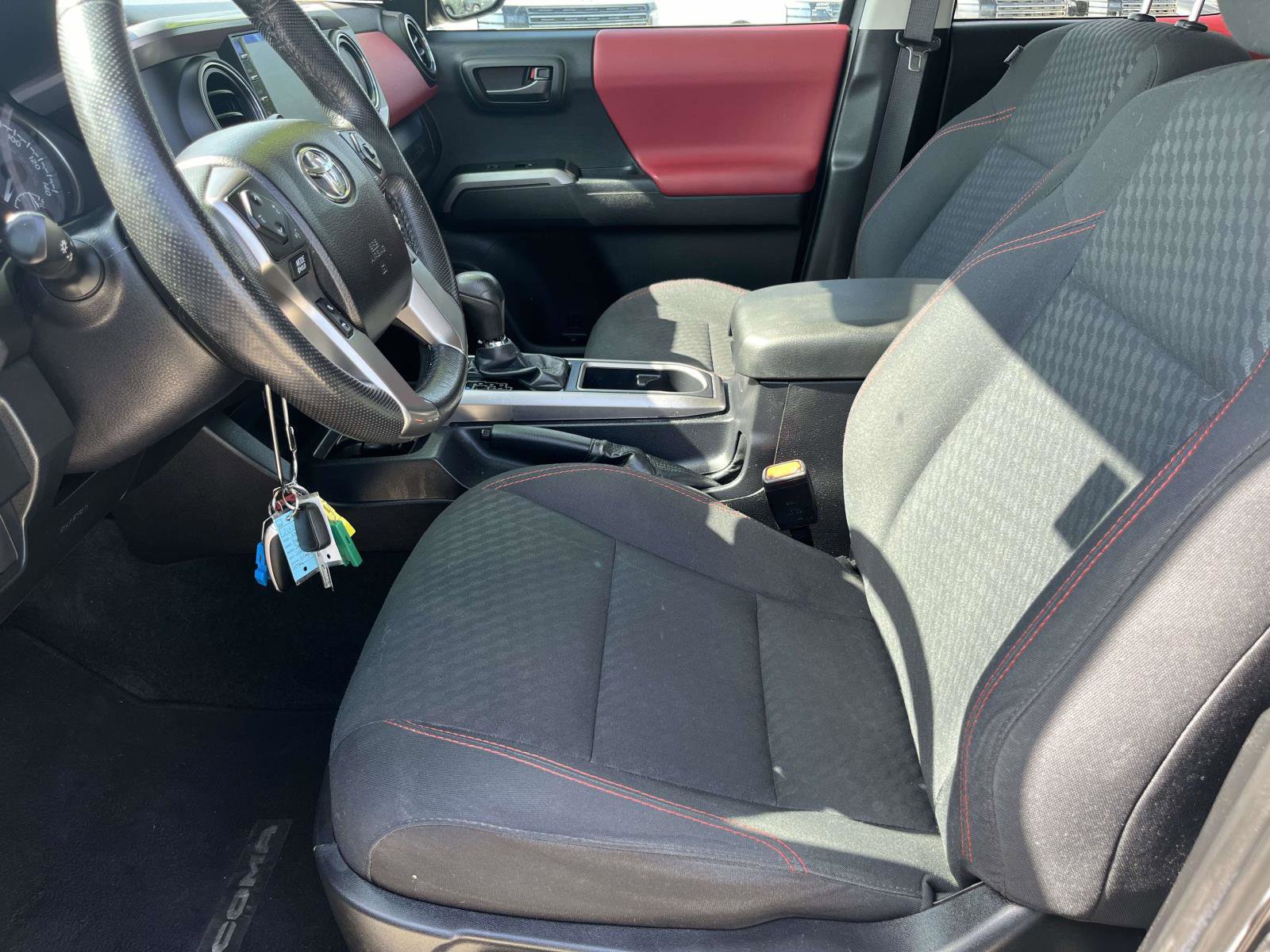 Used 2021 Toyota Tacoma SR5 image 11