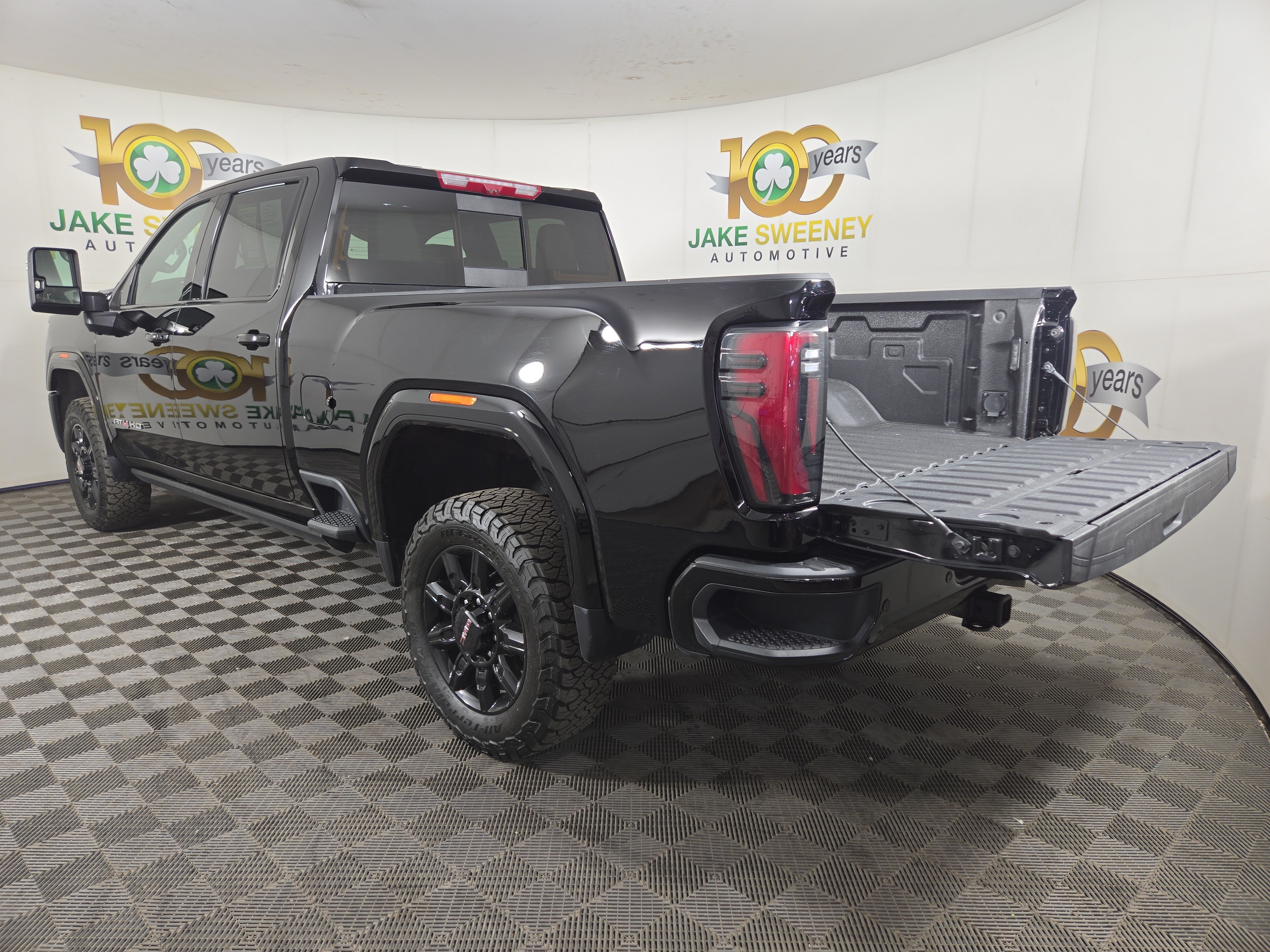 Used 2026 GMC Sierra 2500 AT4 w/ AT4 Premium Plus Package AWD/4WD image 30