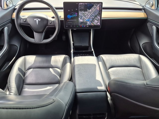 Used 2020 Tesla Model 3 Standard Range Plus RWD image 17