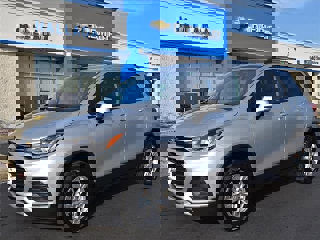 Used 2022 Chevrolet Trax LT w/ LT Convenience Package