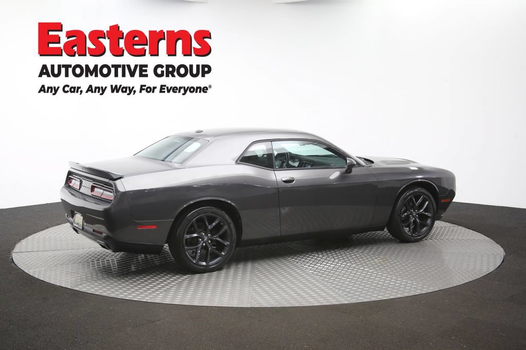 Used 2022 Dodge Challenger SXT w/ Driver Convenience Group RWD image 40