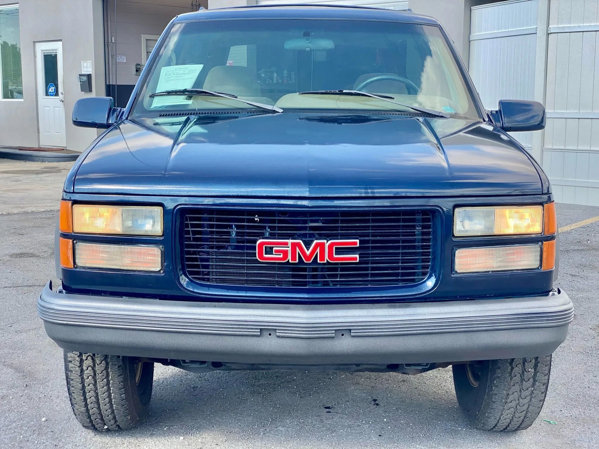 Used 1995 GMC Yukon 4WD 2-Door image 9