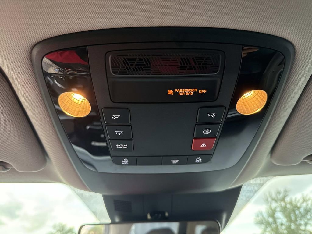 Used 2026 Kia Carnival image 42