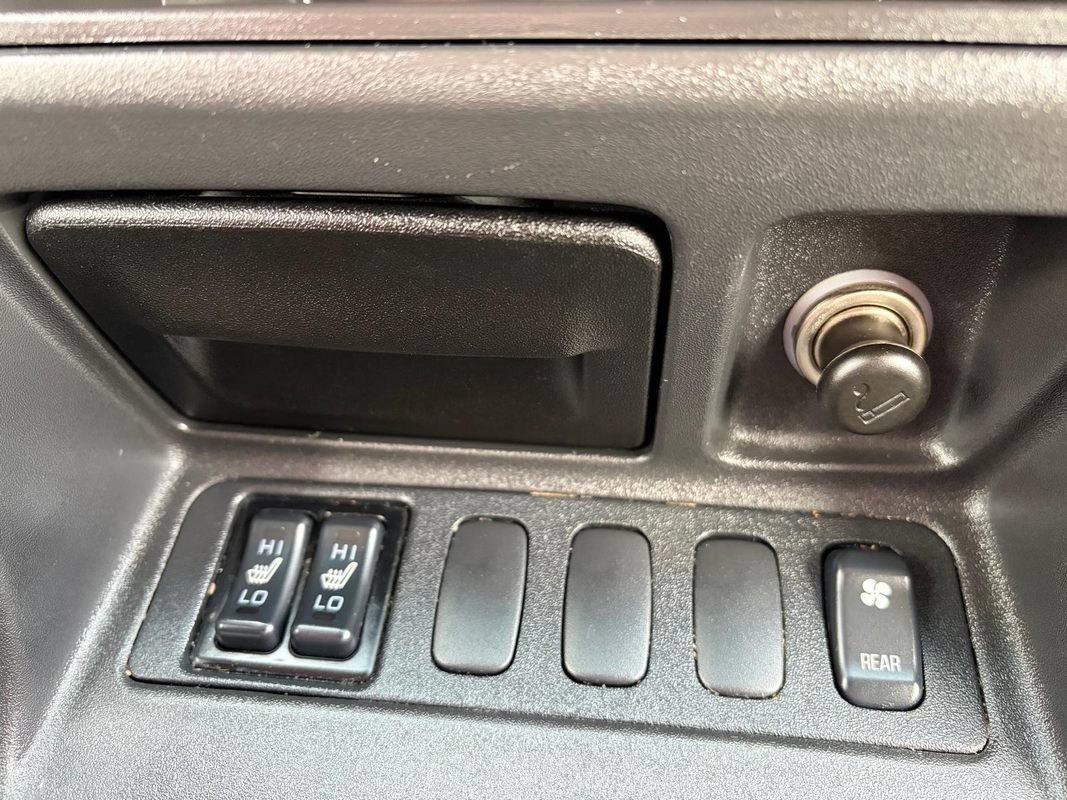 Used 2002 Mitsubishi Montero Limited AWD/4WD image 13