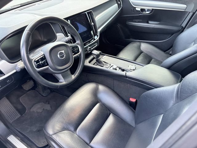 Used 2017 Volvo S90 T5 Momentum w/ Vision Package FWD image 6