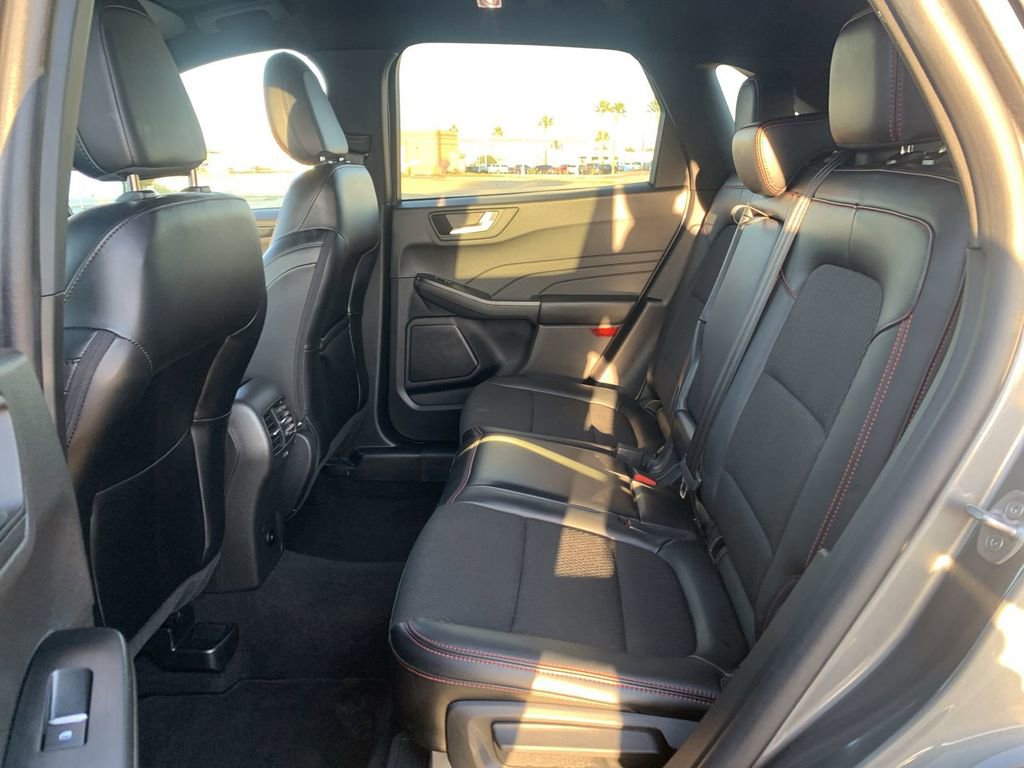 Used 2025 Ford Escape ST-Line image 23