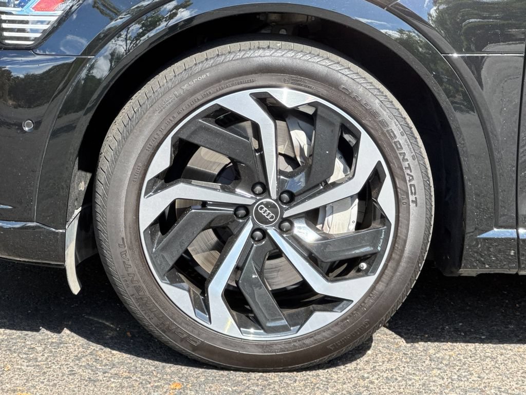 Used 2024 Audi Q8 e-tron Premium Plus w/ Premium Plus Package AWD/4WD image 40