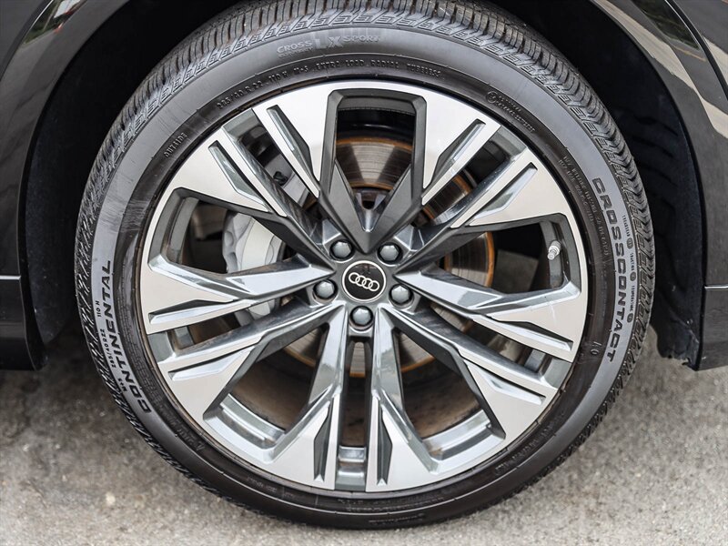 Used 2025 Audi Q8 Premium Plus AWD/4WD image 12