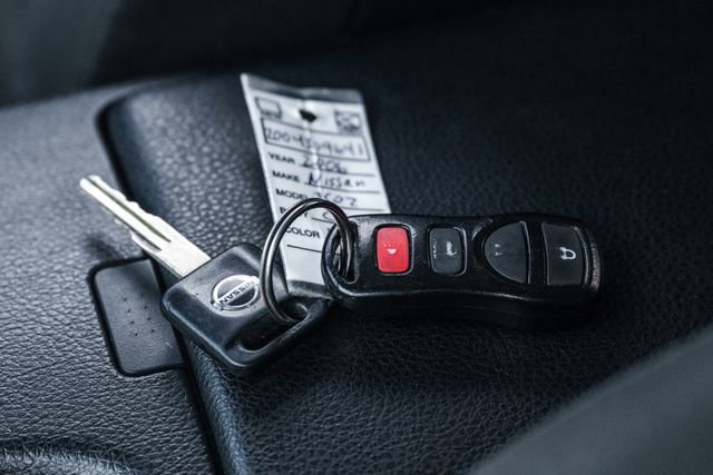 Used 2006 Nissan 350Z Coupe w/ (N93) Cargo Convenience Pkg image 61