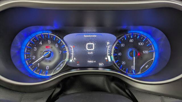 Used 2023 Chrysler Pacifica Touring-L FWD image 26