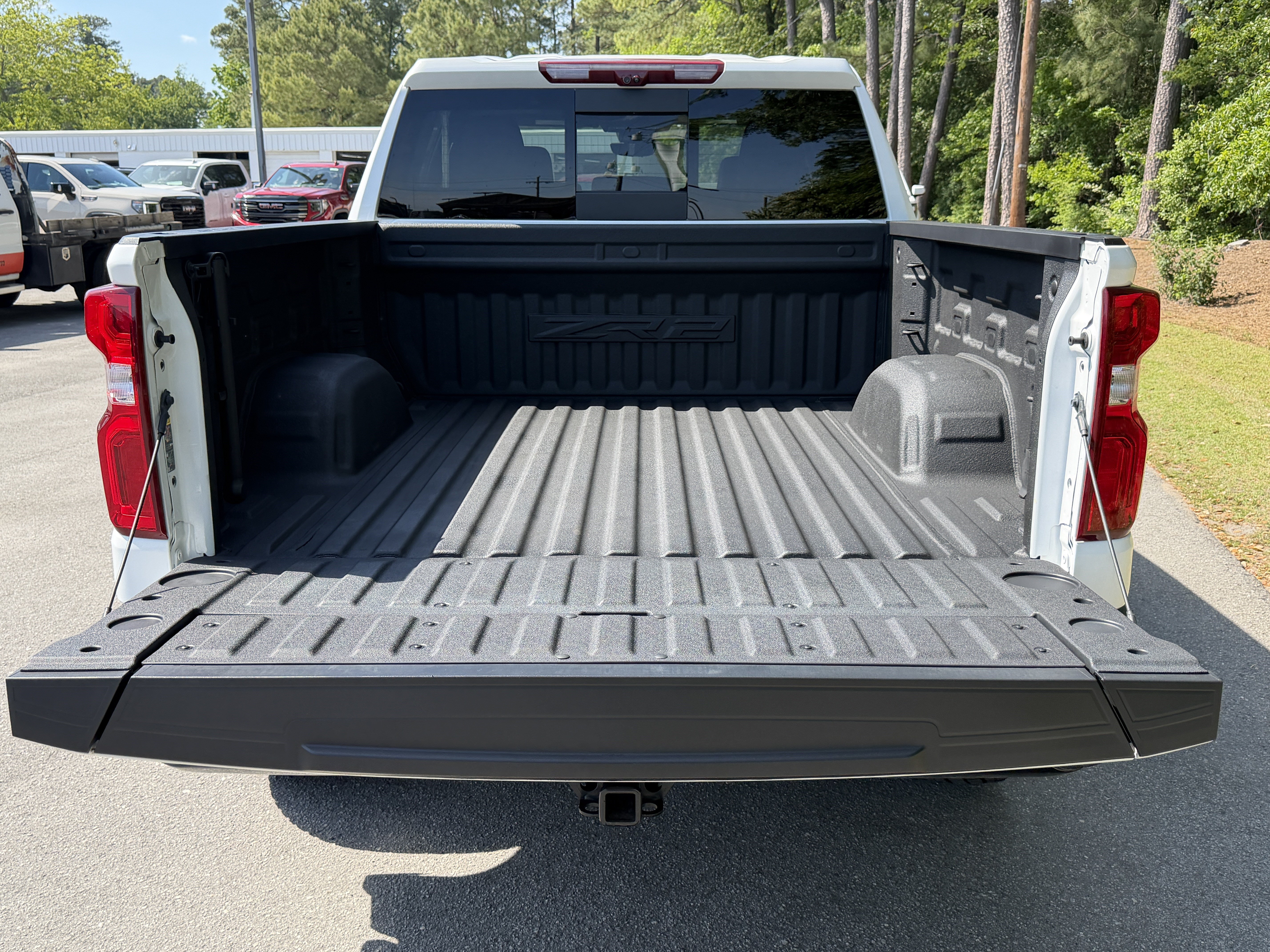 Used 2024 Chevrolet Silverado 1500 ZR2 w/ Technology Package AWD/4WD image 4