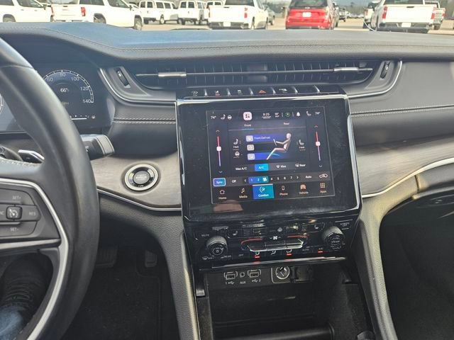 Used 2021 Jeep Grand Cherokee L Limited image 17