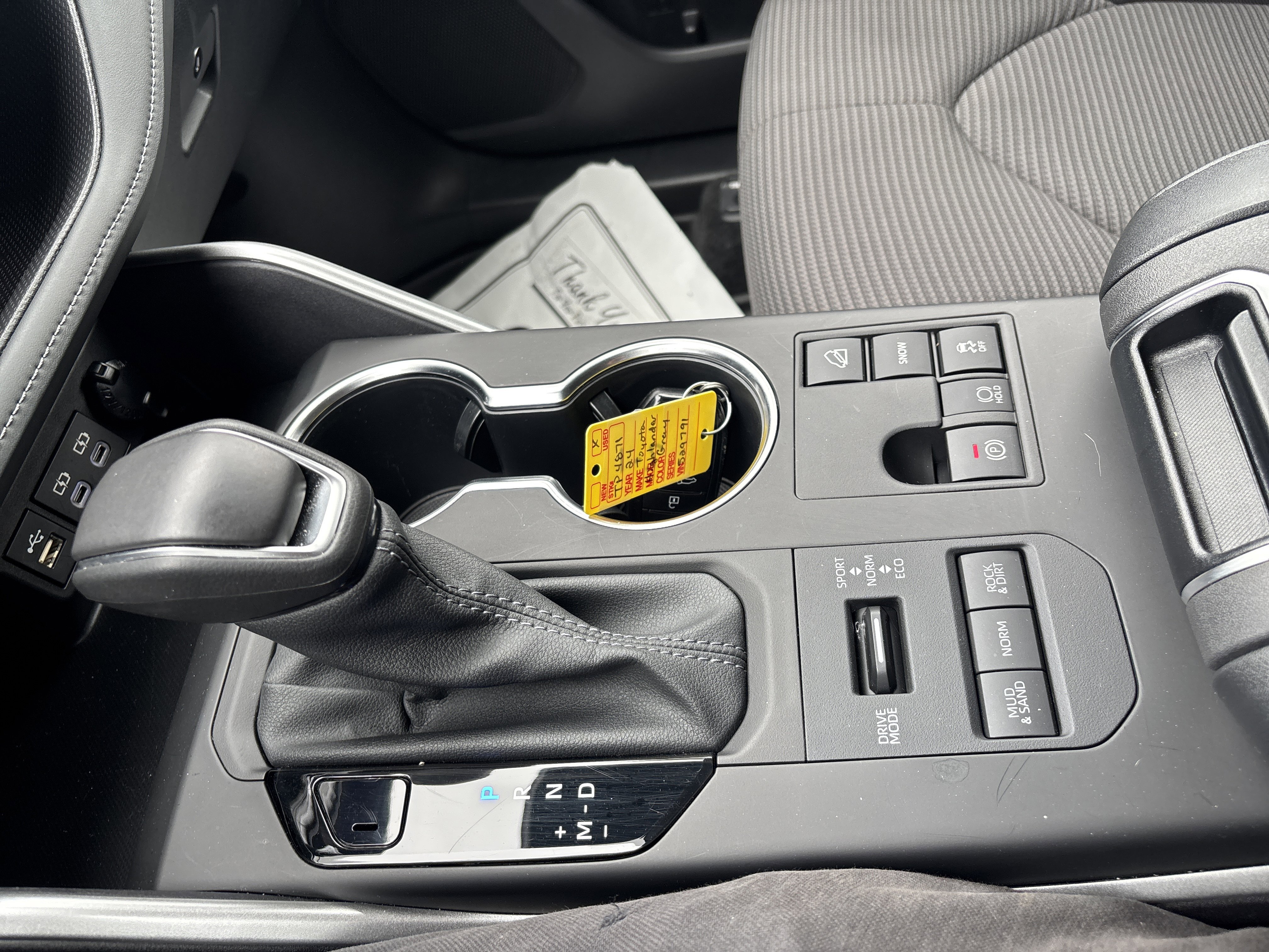 Certified 2024 Toyota Highlander LE image 25