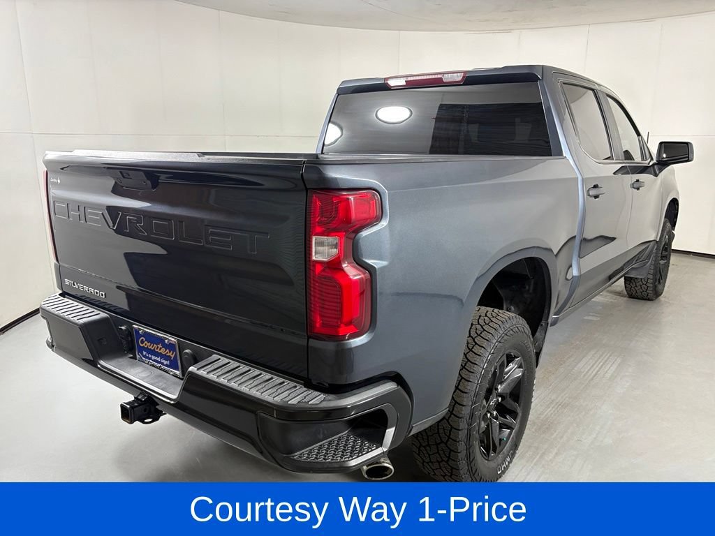 Used 2021 Chevrolet Silverado 1500 Custom Trail Boss w/ LPO, Dark Essentials Package AWD/4WD image 11
