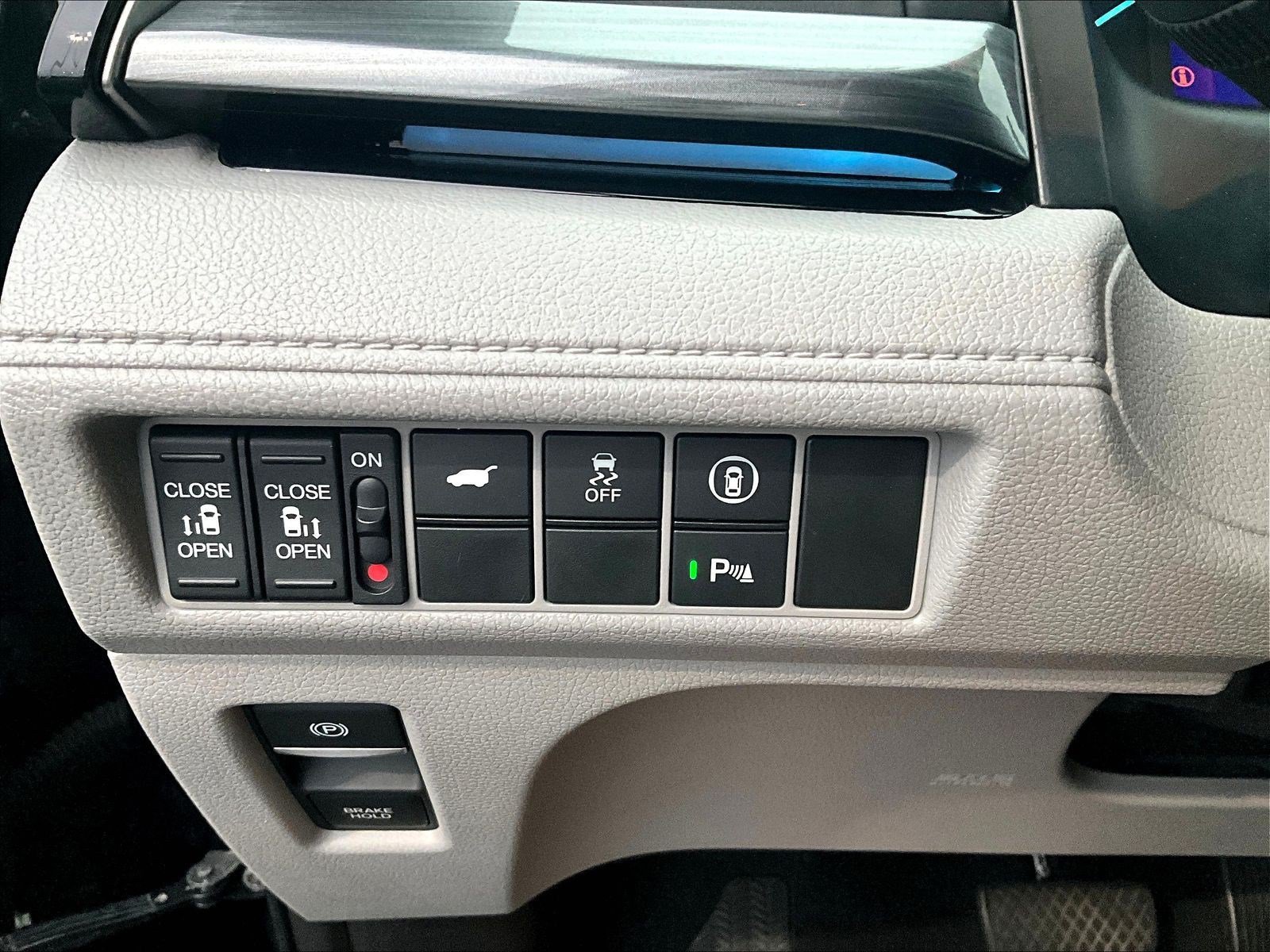 Used 2022 Honda Odyssey Elite image 39