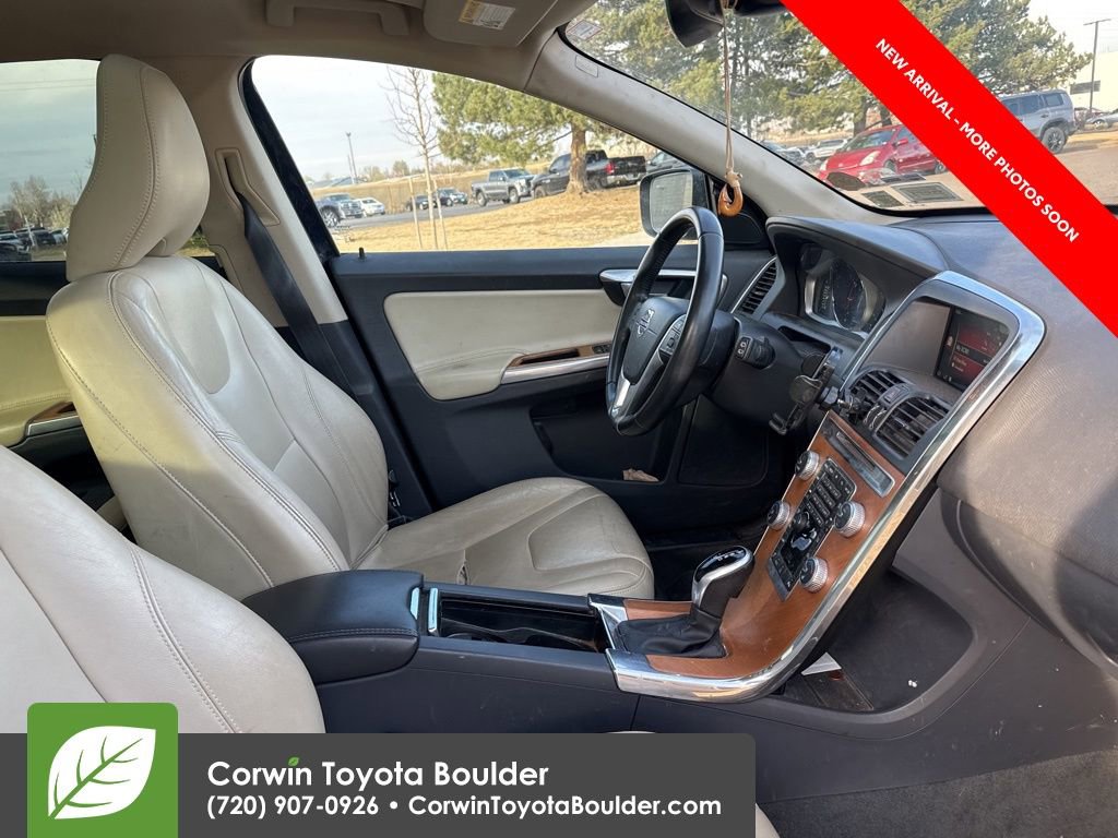 Used 2017 Volvo XC60 T5 Inscription w/ Preferred Option Package image 9