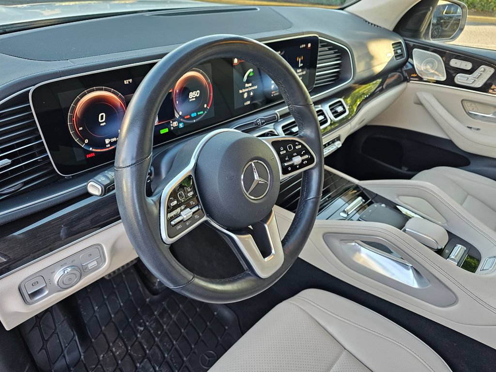 Used 2022 Mercedes-Benz GLS 450 4MATIC image 32