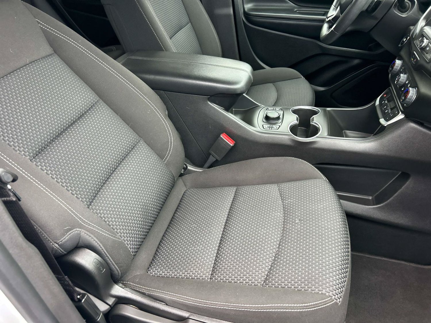Used 2022 GMC Terrain SLE w/ Driver Convenience Package AWD/4WD image 26