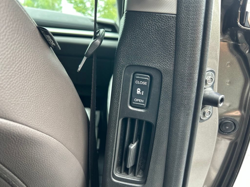 Used 2018 Honda Odyssey EX-L image 48