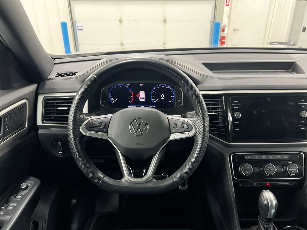 Used 2021 Volkswagen Atlas Cross Sport SEL R-Line AWD/4WD image 11