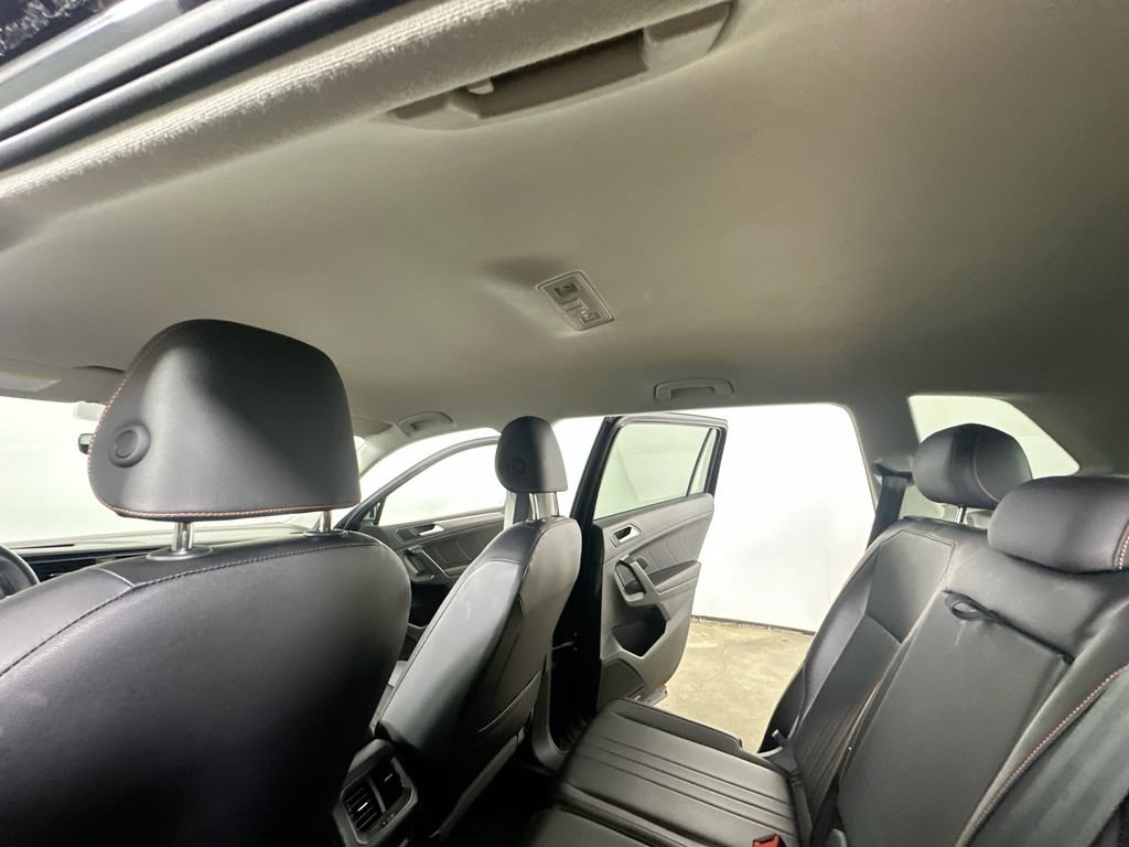 Used 2024 Volkswagen Tiguan SE FWD image 13