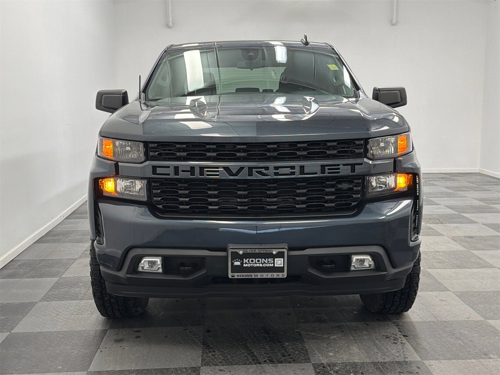 Used 2022 Chevrolet Silverado 1500 Custom w/ LPO, Dark Essentials Package image 3