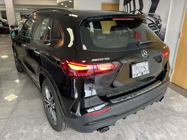 New 2026 Mercedes-Benz GLA 35 AMG 4MATIC image 6