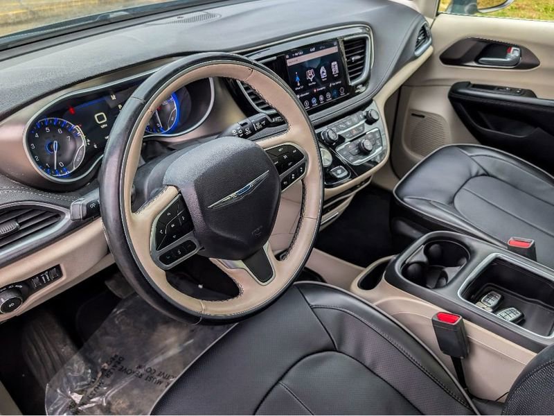 Used 2018 Chrysler Pacifica Limited w/ Advanced Safetytec Group image 18