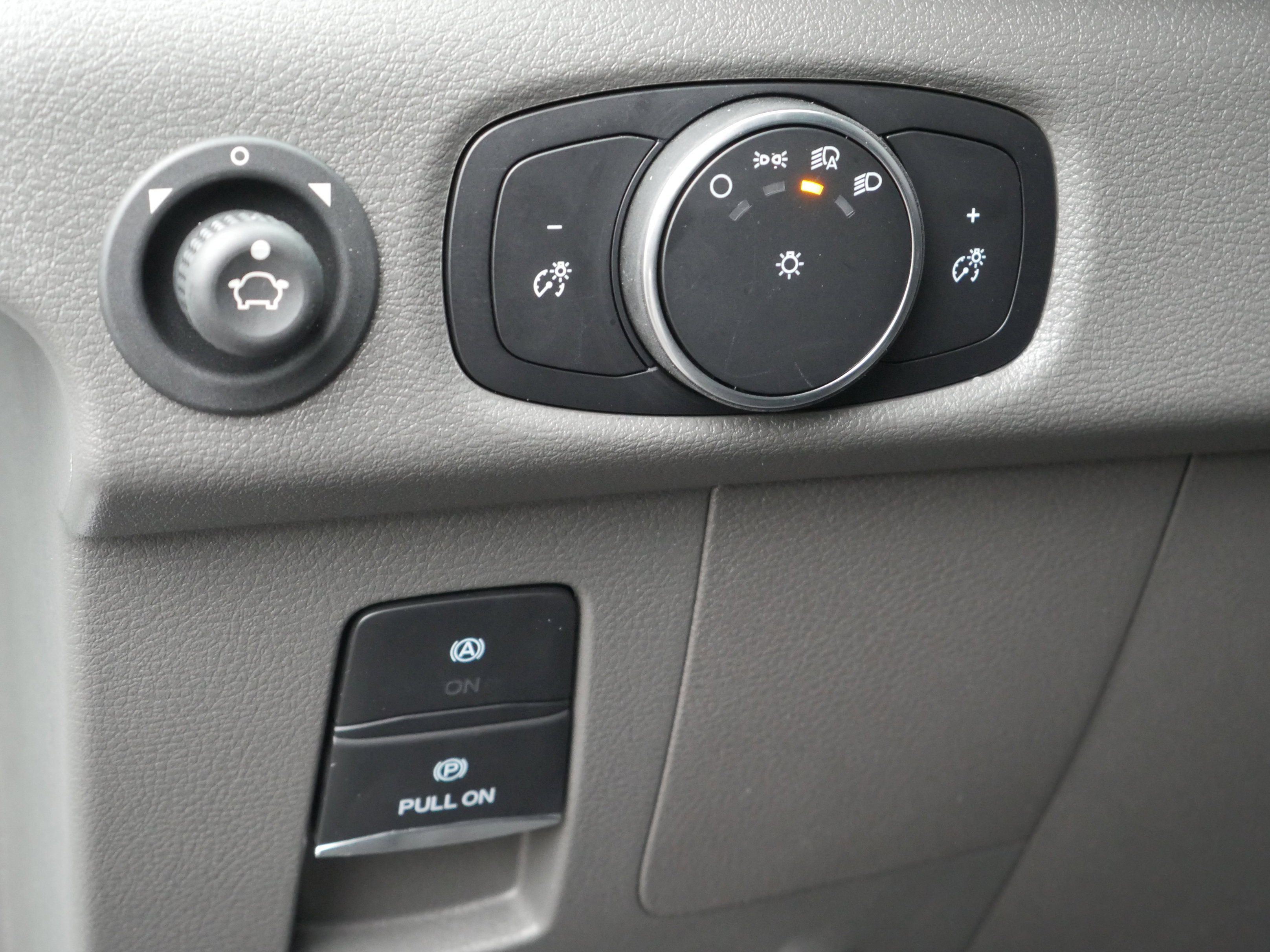 New 2026 Ford Transit 250 148 Medium Roof Extended AWD w/ Load Area Protection Package image 5