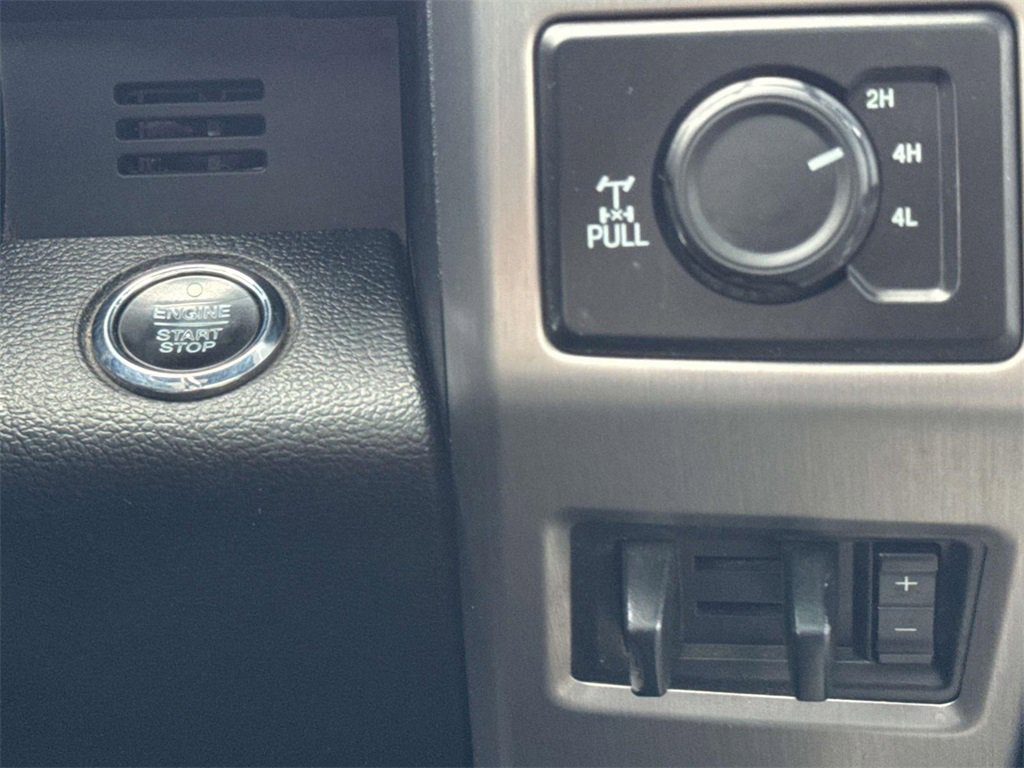 Used 2017 Ford F250 Platinum image 19