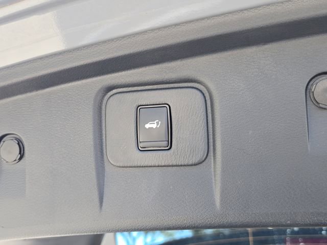Certified 2024 Nissan Murano Platinum w/ Cargo Package image 13