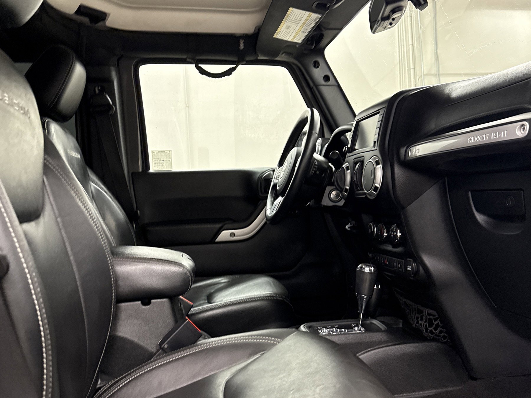 Used 2016 Jeep Wrangler Unlimited Rubicon image 20