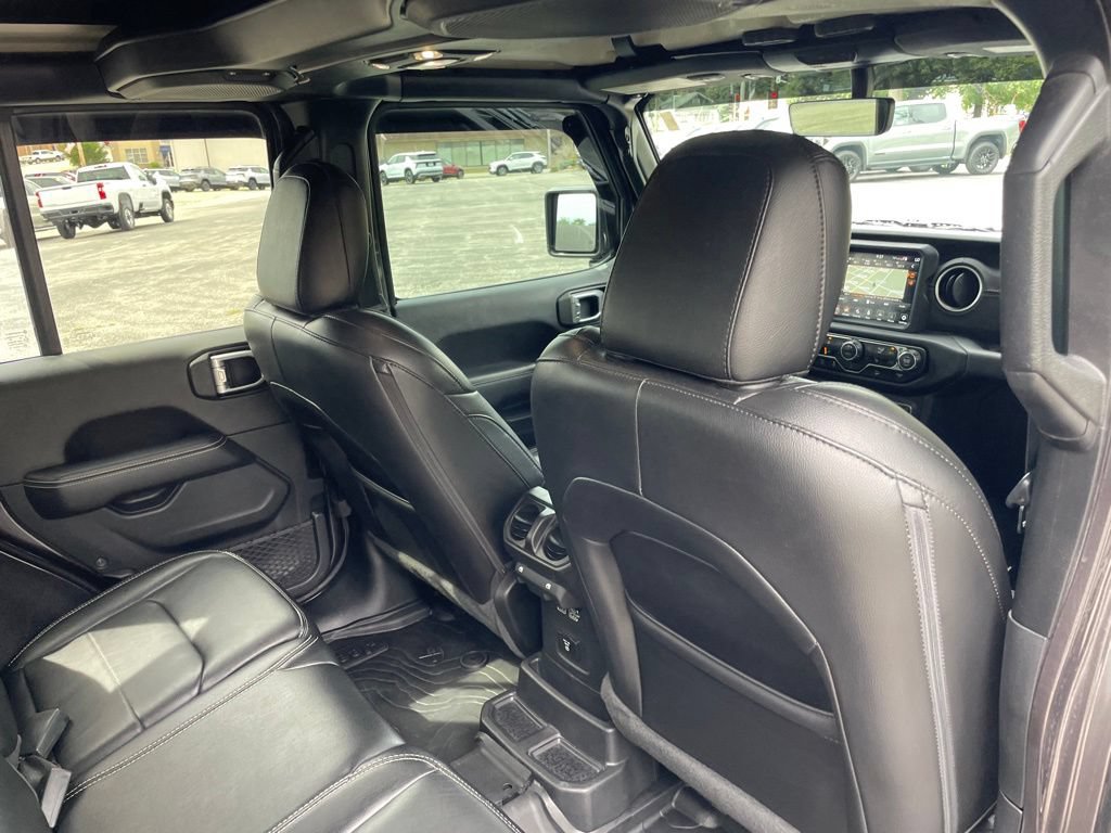 Used 2020 Jeep Wrangler Unlimited Sahara AWD/4WD image 37