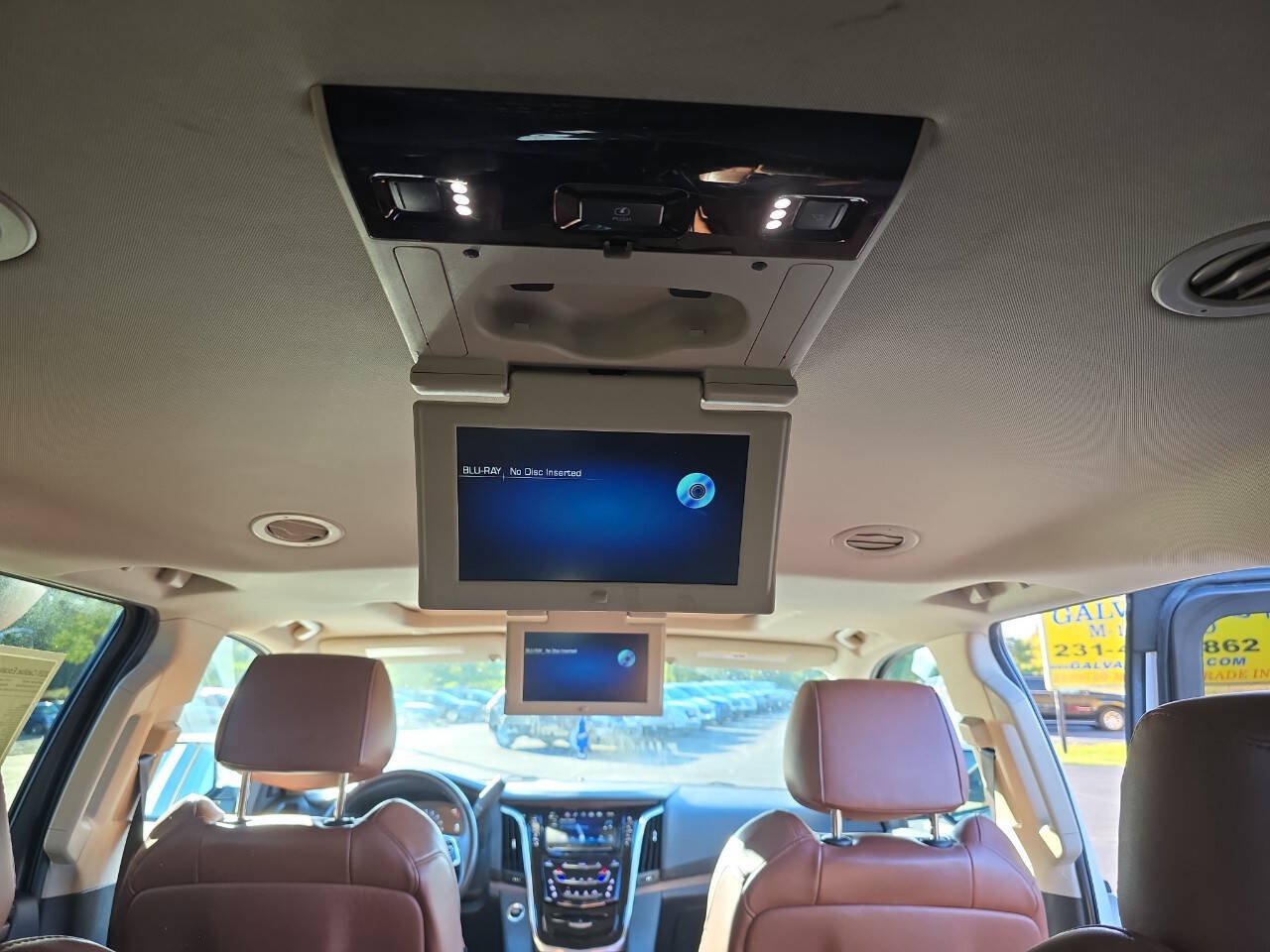 Used 2020 Cadillac Escalade ESV Luxury AWD/4WD image 15